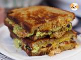 Resepti Amerikkalaistyylinen grilled cheese maxi sandwich: kana, avokado, pekoni