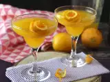 Resepti Agua de valencia, cavaa ja appelsiinia sisältävä välimerellinen cocktail, jonka voit valmistaa kotona.