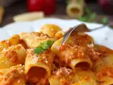 Resepti Pasta paprikoilla ja mintulla: kermaista ja aromaattista