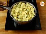 Tortellini-pestosalaatti - Valmistelu askel 1