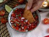 Pico de gallo ja kotitekoisia tortillachipsejä - Valmistelu askel 6