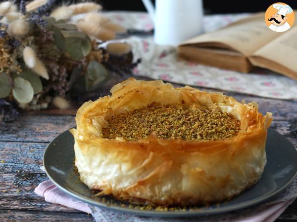 Baklava-tyylinen juustokakku pistaasipähkinöiden kanssa, rapea ja sulava - kuva 5