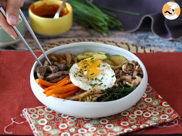 Bibimbap, perinteinen korealainen ruokalaji - kuva 2