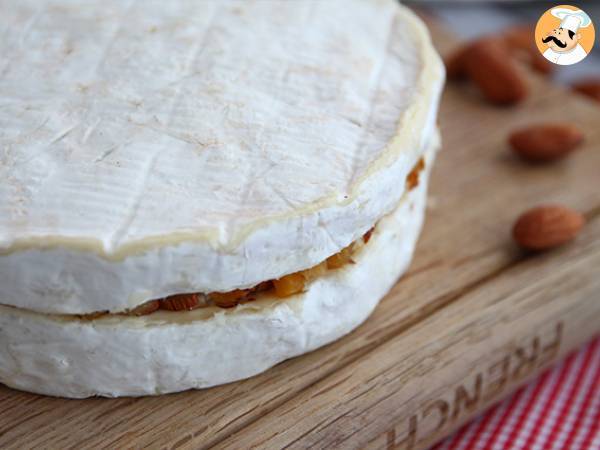 Brie aprikoosi- ja mantelitäytteellä - kuva 4