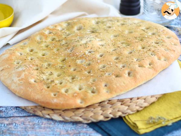 Focaccia, italialainen leipä rosmariinilla