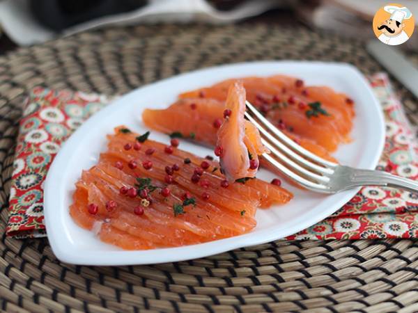 Gravlax, ruotsalaistyyppinen marinoitu lohi. - kuva 4