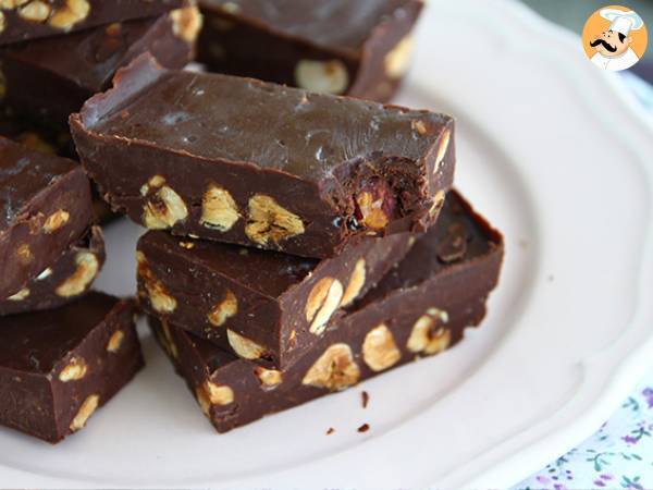 Hazelnut fudge - Suklaa ja hasselpähkinä neliöt - kuva 4