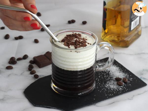 Irish Coffee (kahvi viskin ja kermavaahdon kera) - kuva 3