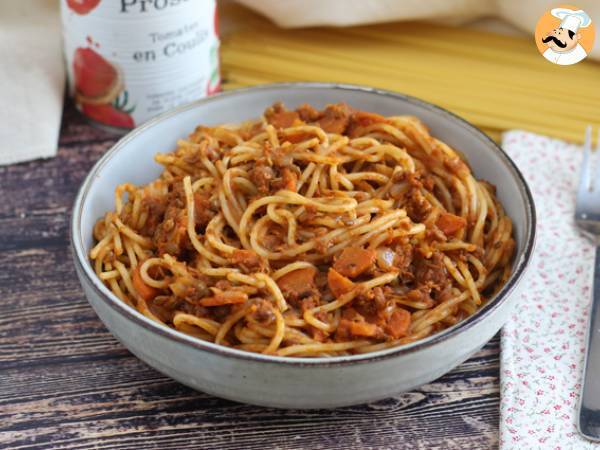 Kasvisbolognese spagettisi kaveriksi!