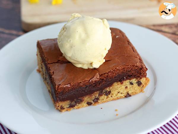 Keksi- ja brownie-kakku sopii täydellisesti välipalaksi!