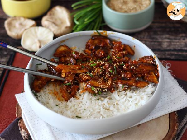 Korealaistyyliset sienet - Shiitake-sienet gochujang-kastikkeessa