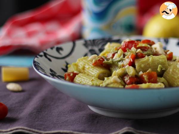 Kylmää pastaa avokadokermalla, manteleilla ja kirsikkatomaateilla: kasvisruokaa ja erittäin maukasta! - kuva 3