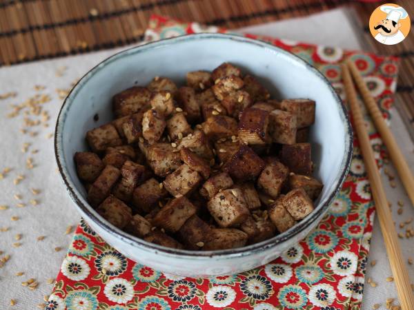 Marinoitu tofu aasialaisin maustein (rakastat tofua tämän jälkeen!)