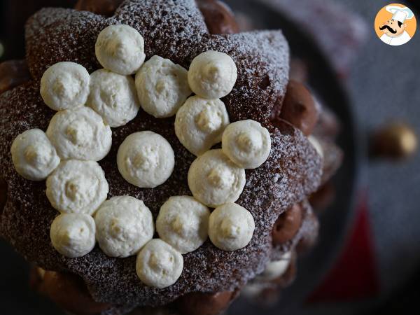 Pandoro-briossit, jotka on täytetty Nutella-kermalla ja vaniljakermalla joulukuusen muodossa. - kuva 8