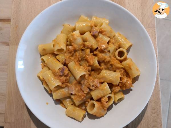 Pasta kurpitsan ja pekonin kanssa