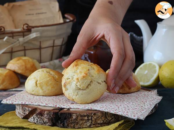 Sitruunankuorilla varustetut scones - kuva 2