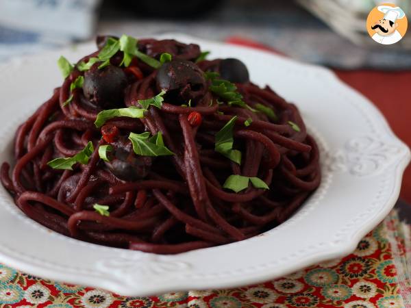 Spaghetti alla fuoco di bacco: punaviinipasta, joka tuo pöytään jotain erityistä - kuva 3