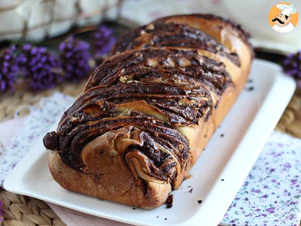 Suklaa- ja hasselpähkinä-babka