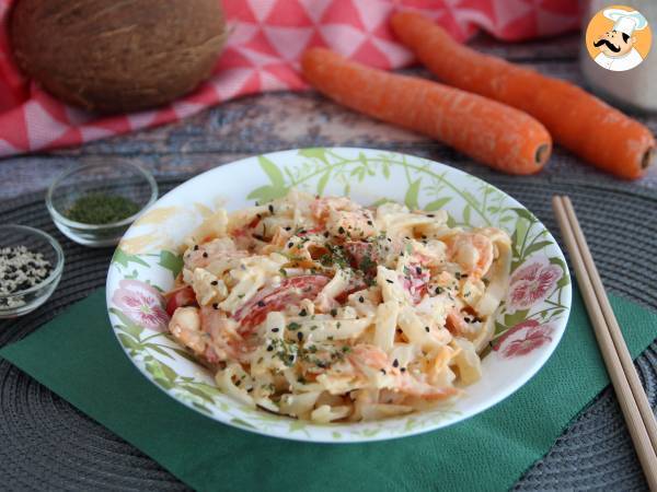 Thai Pasta (kookoskerma-nuudelit katkarapujen ja vihannesten kera)