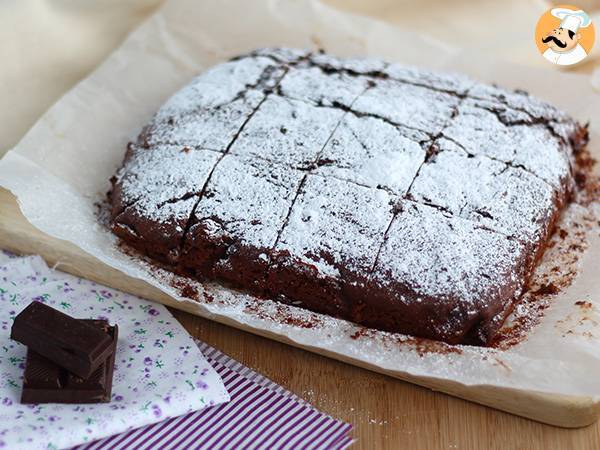 Vegaaninen brownie ilman munia ja maitoa